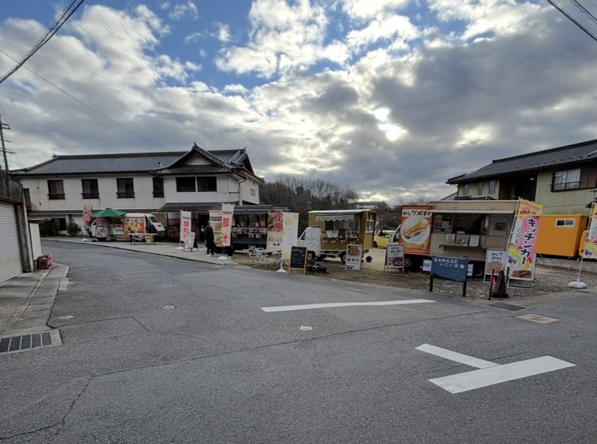 猿投神社 神社の外にある屋台