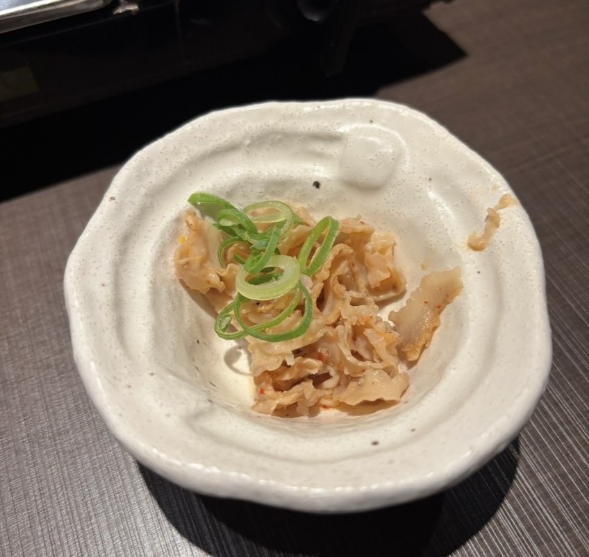 もつ二郎 桜町店　お通しの酢もつ