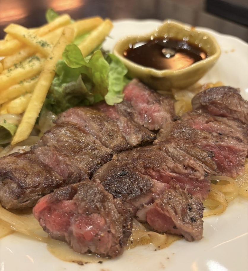 食楽家あかり（豊田市）　和牛ももステーキ