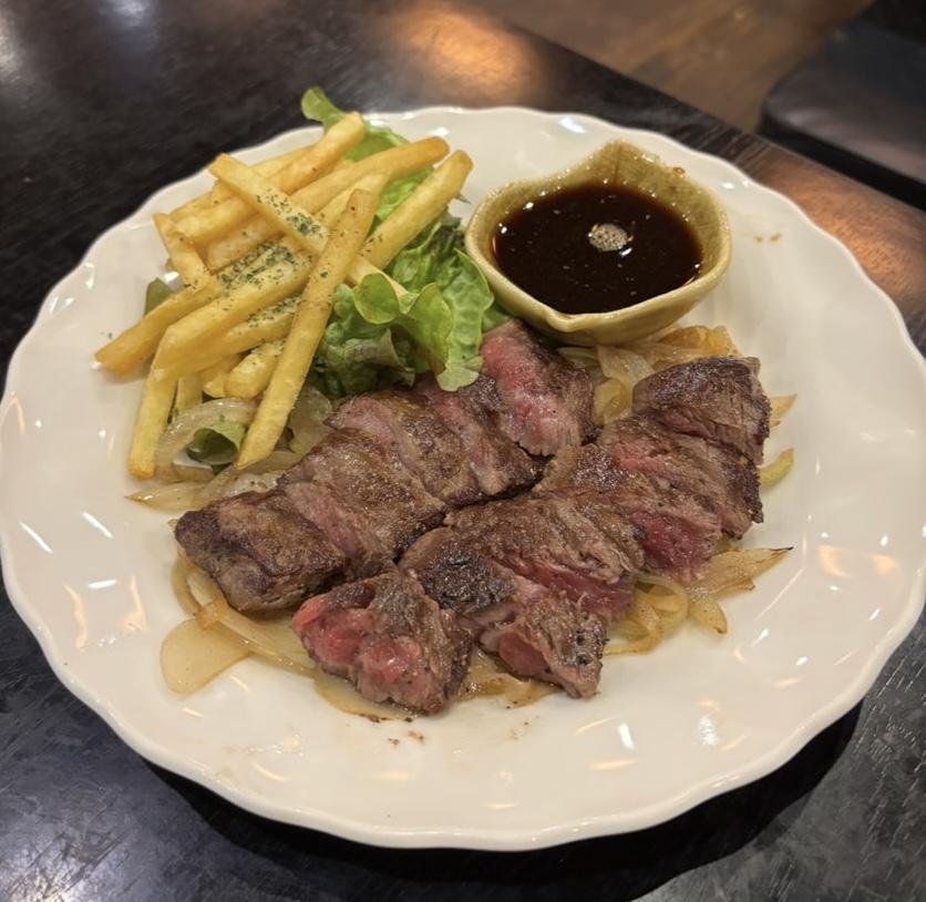 食楽家あかり（豊田市）　和牛ももステーキ