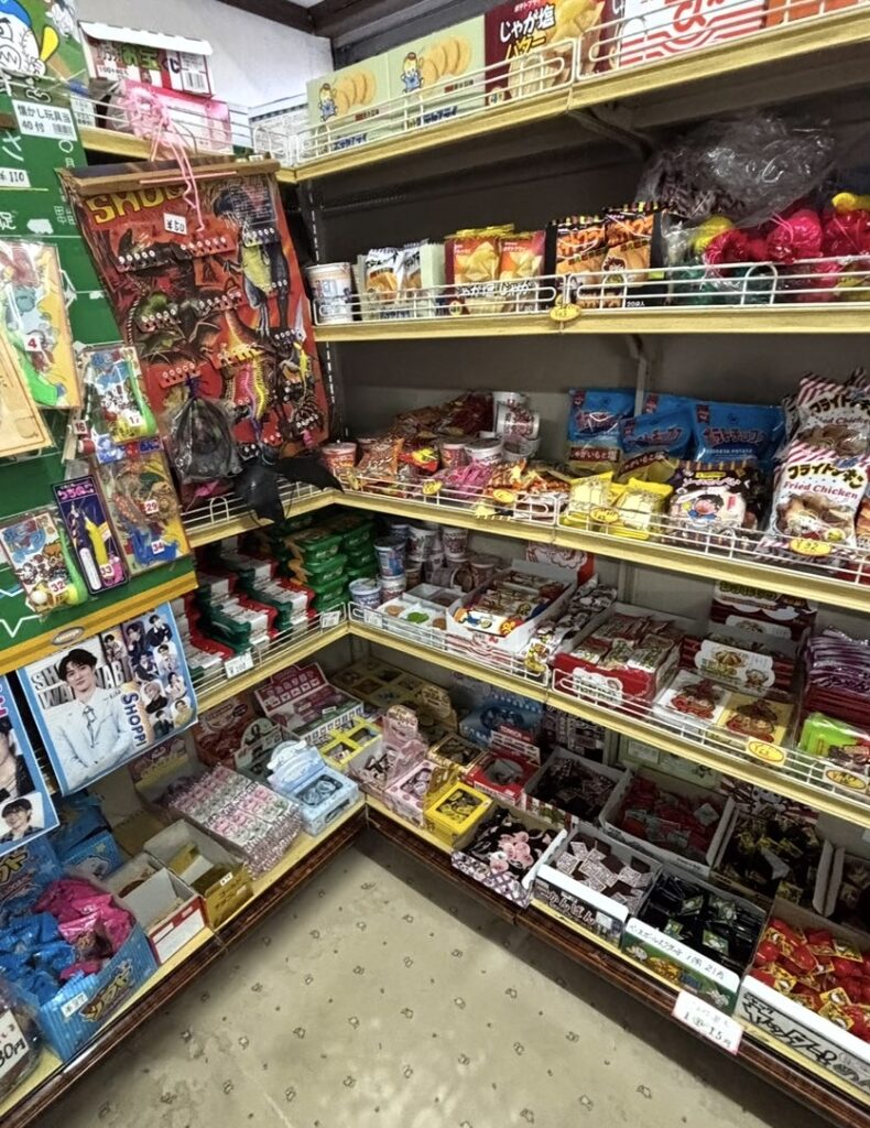 駄菓子屋つるた(豊田市) 店内のお菓子
