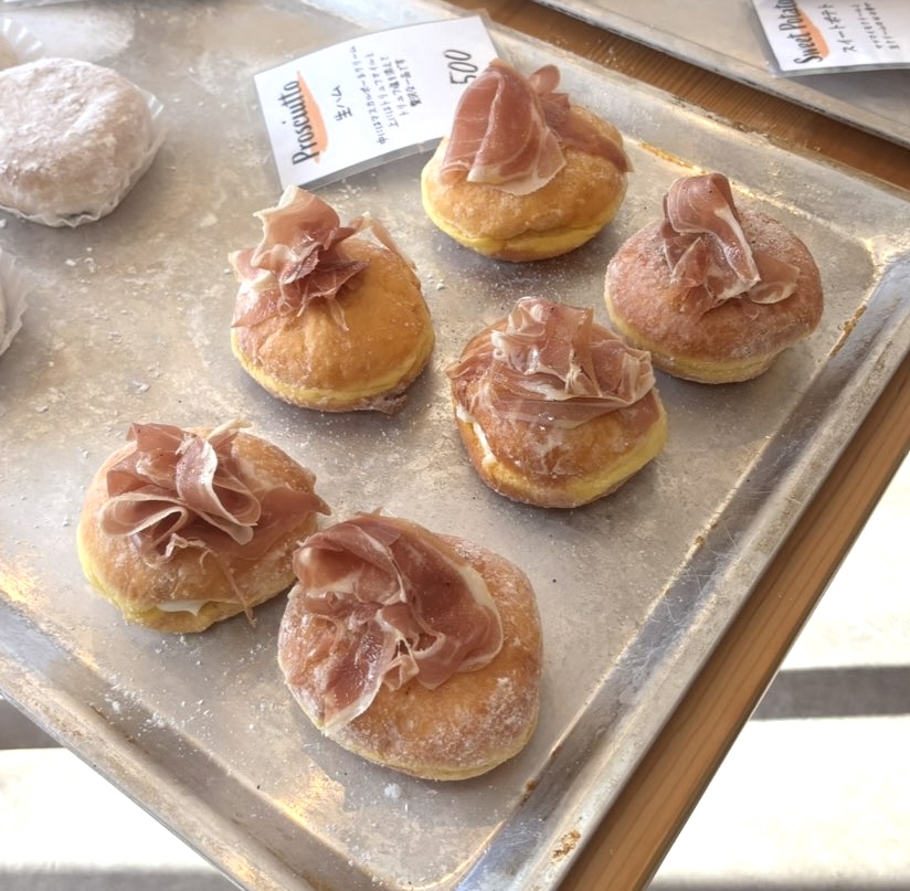 MOU DONUT（ムードーナツ）　生ハムドーナツ