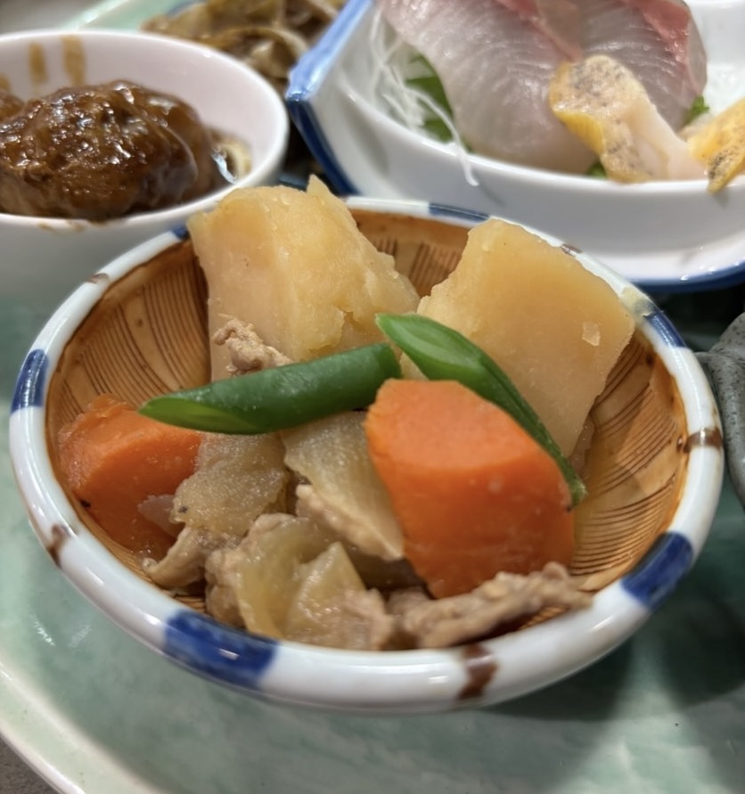 たけうち食堂（豊田市）　肉じゃが