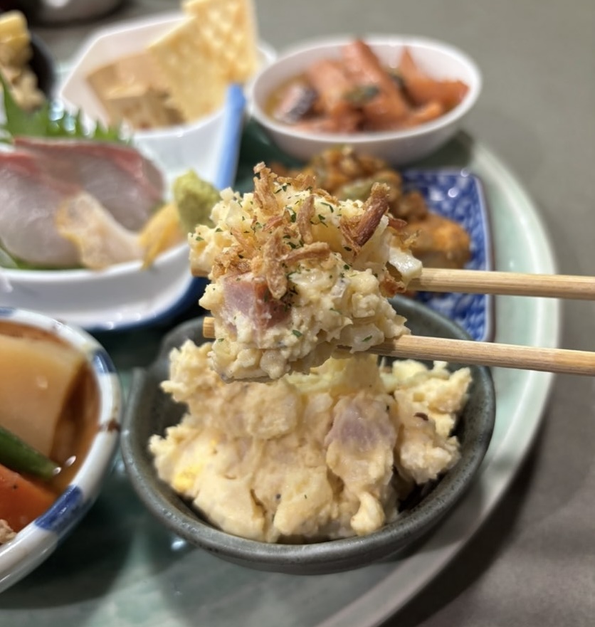 たけうち食堂（豊田市）　ポテサラ