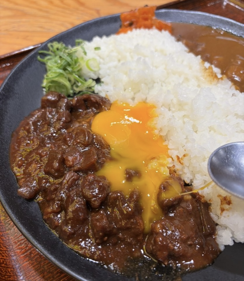 キッチン杏（豊田市）　土手煮と卵黄