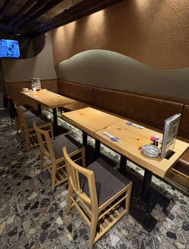 かき小屋 厚岸水産 豊田本店　店内風景