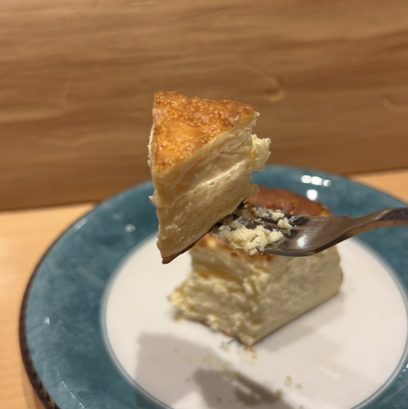 かき小屋 厚岸水産 豊田本店　バスクチーズケーキ