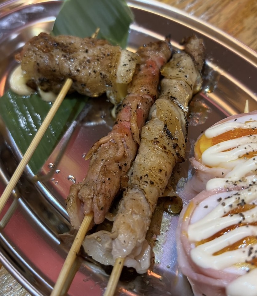 ごくらく荘 豊田市駅前店　がり豚と紅生姜豚串