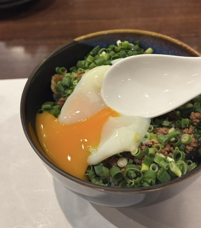 居酒屋よしぶ(豊田市) 台湾ミンチ丼