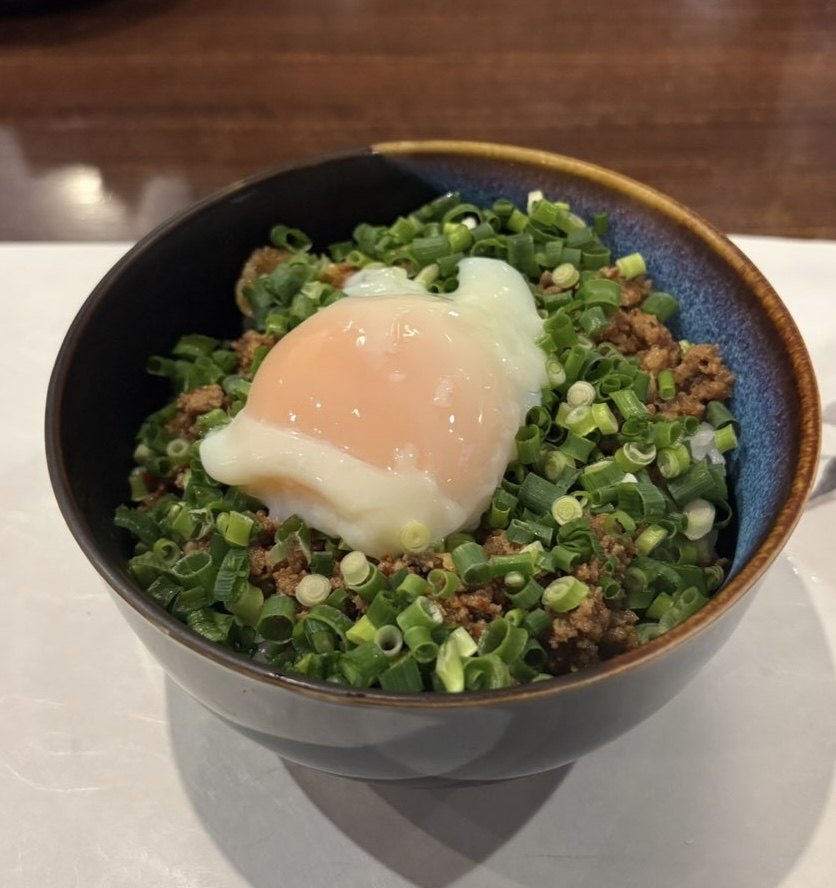 居酒屋よしぶ(豊田市) 台湾ミンチ丼