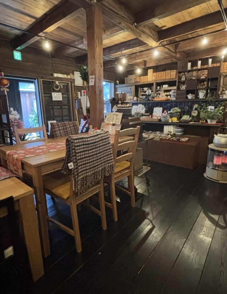 蔵カフェらんパーク ときどきケセラセラ 店内風景