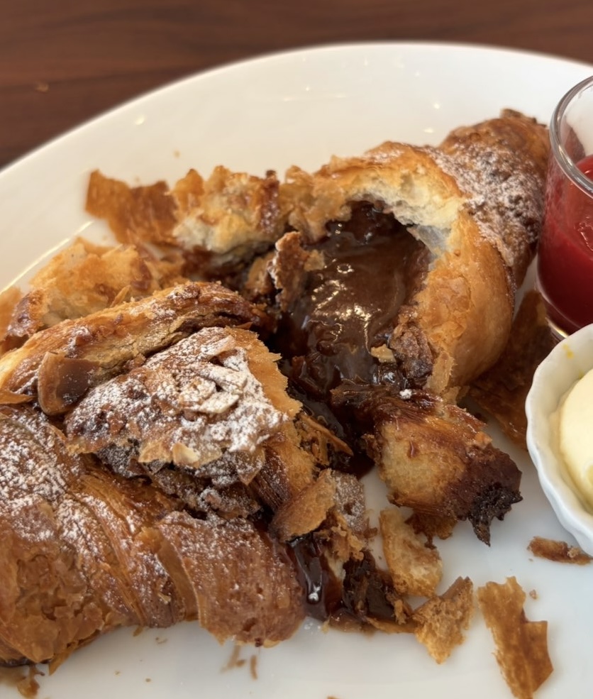 サロン・ド・テ 名古屋ふらんす 本店　デザートクロワッサンしょこら