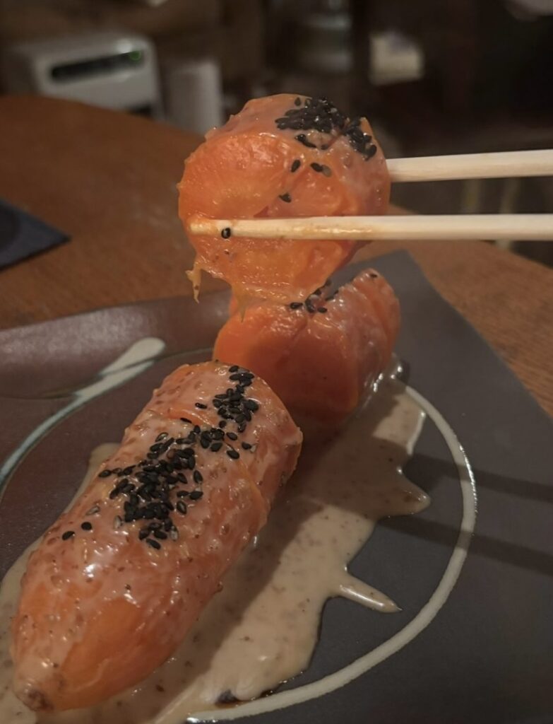 月見や（豊田市）　ふかしニンジン胡麻だれ