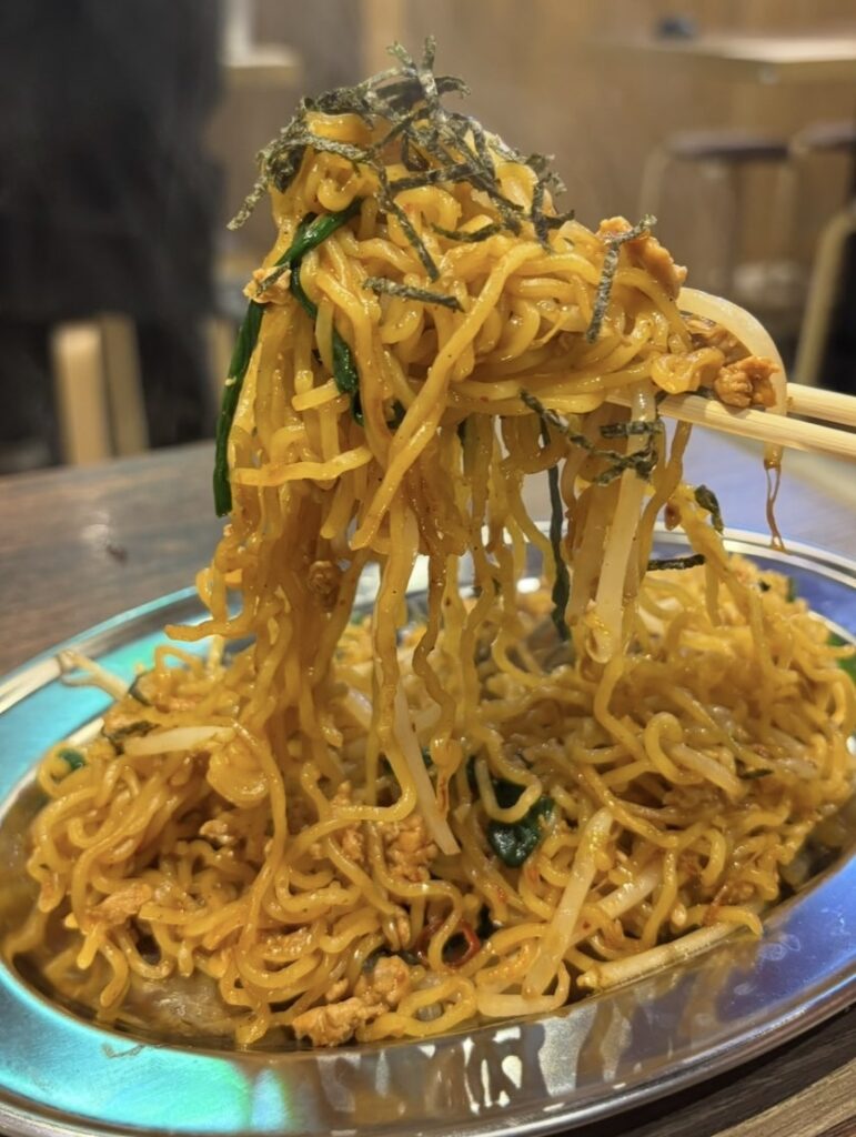 刈谷熱狂酒場 ごくらく荘　台湾焼きそば