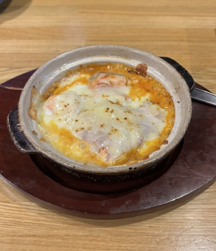 炉ばた すず㐂（豊田市）　サーモン玉ねぎチーズ焼き