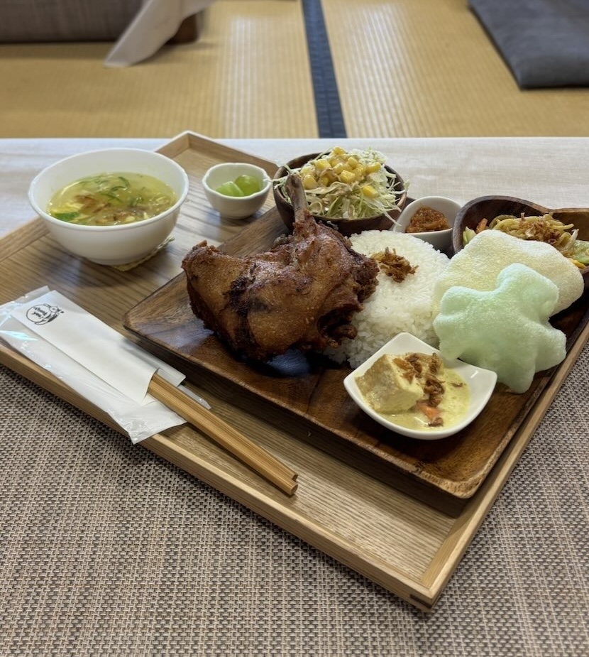 ガルーダ&スディマンピール(豊田市) ベベック ナシ チャンプル