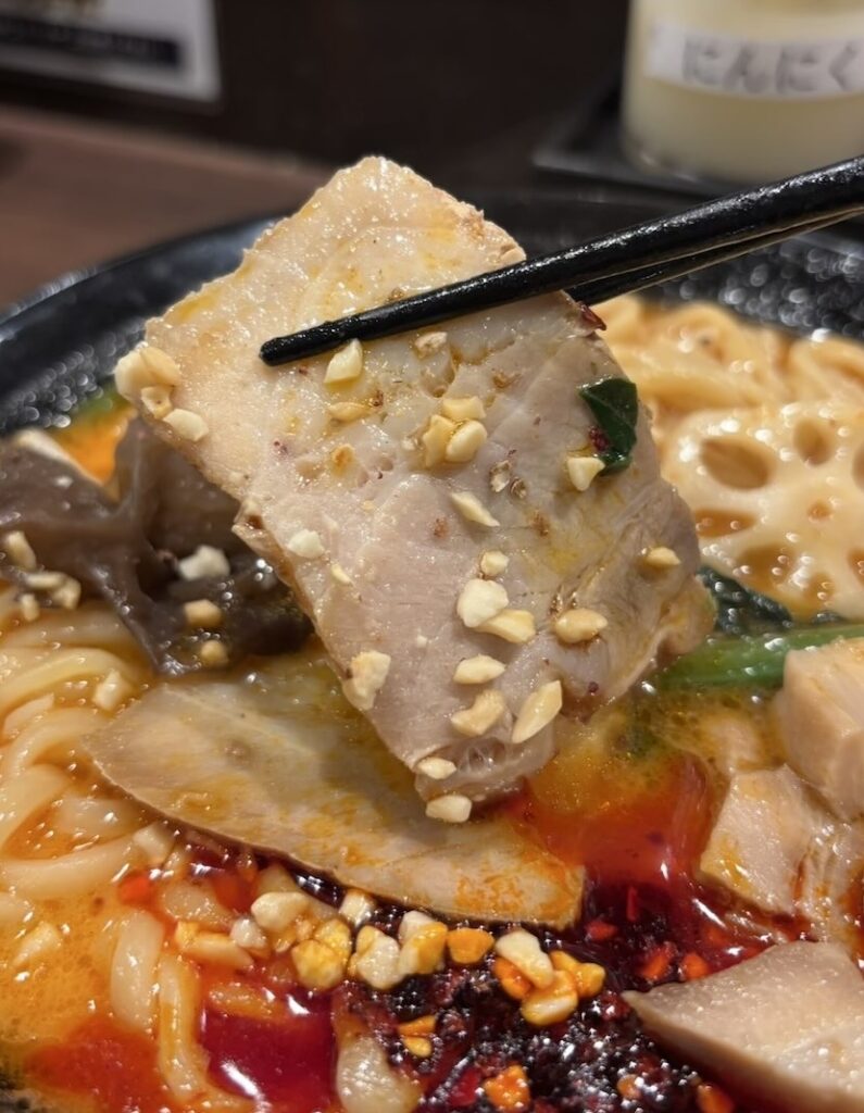 きがる家 豊田本新町本店　家系麻辣湯麺の叉焼