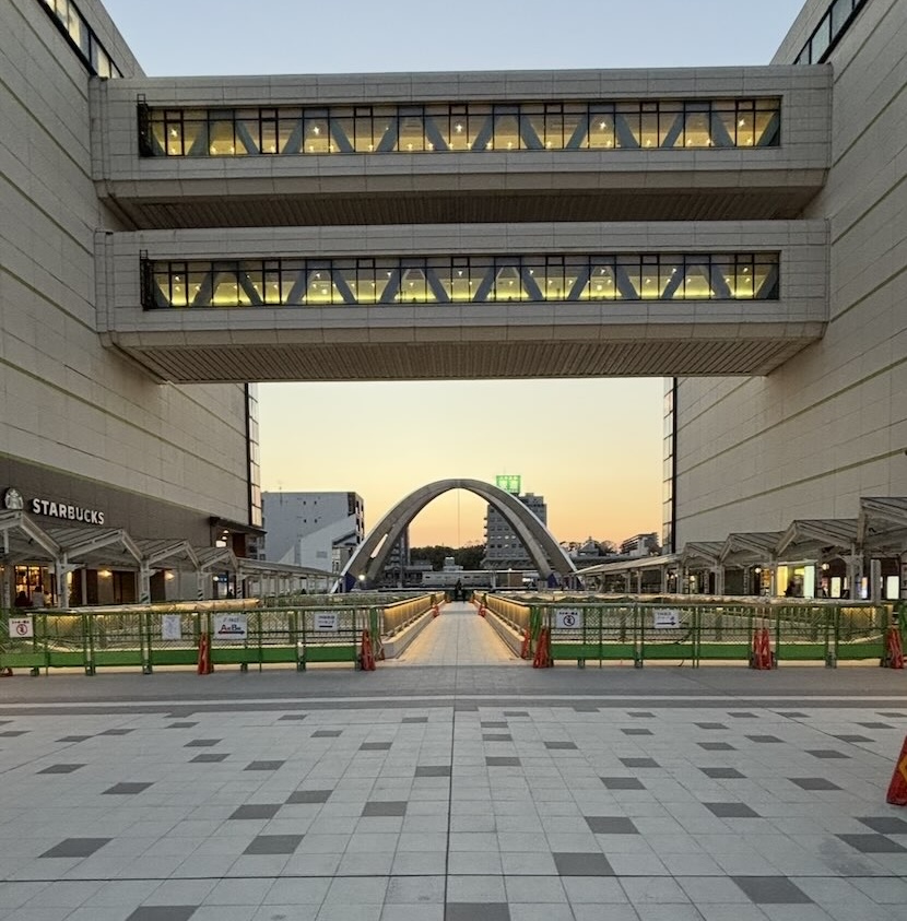 豊田市駅のペデストリアンデッキ