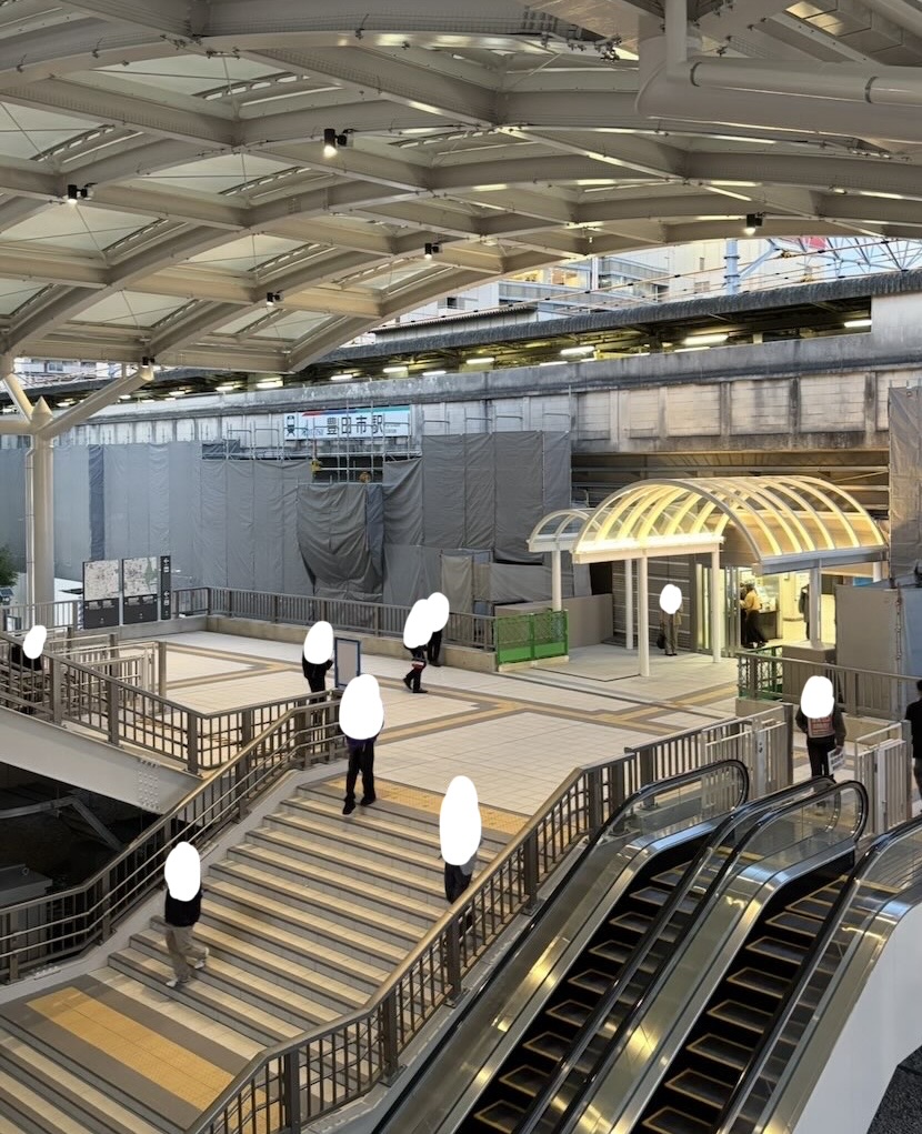 豊田市駅のペデストリアンデッキ