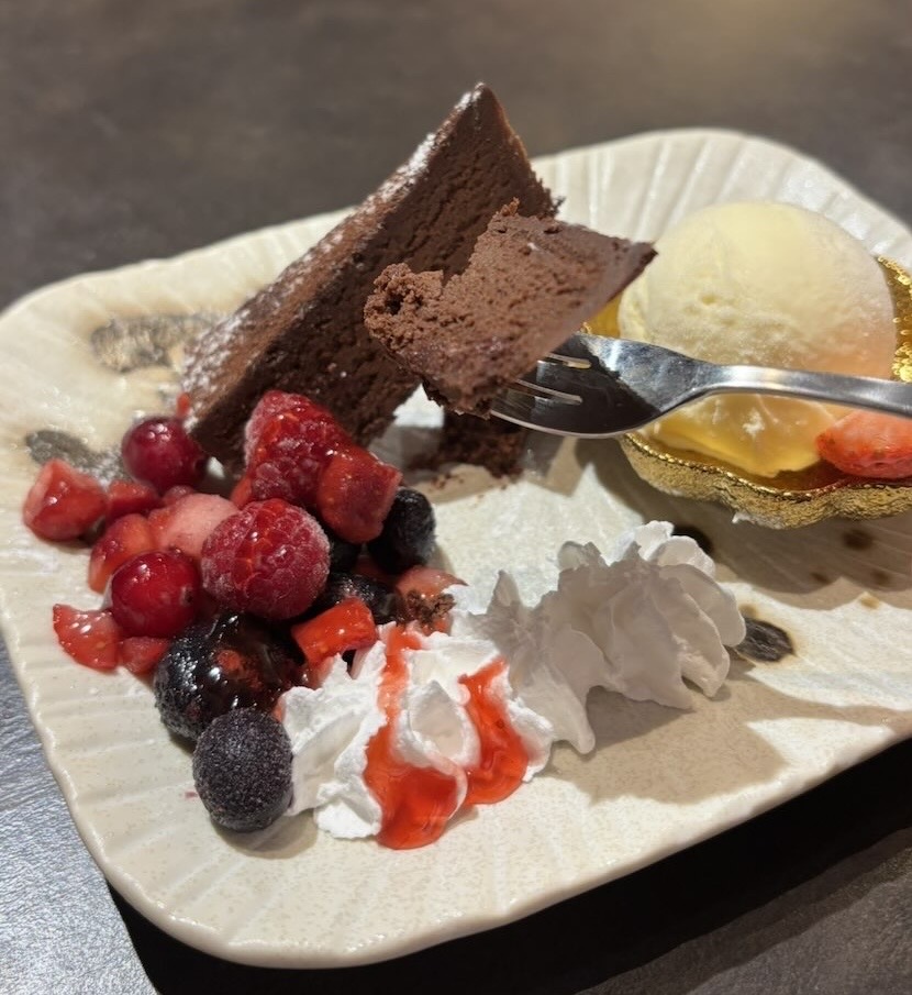 原始焼き酒場 火の丸（豊田市）　ガトーショコラ