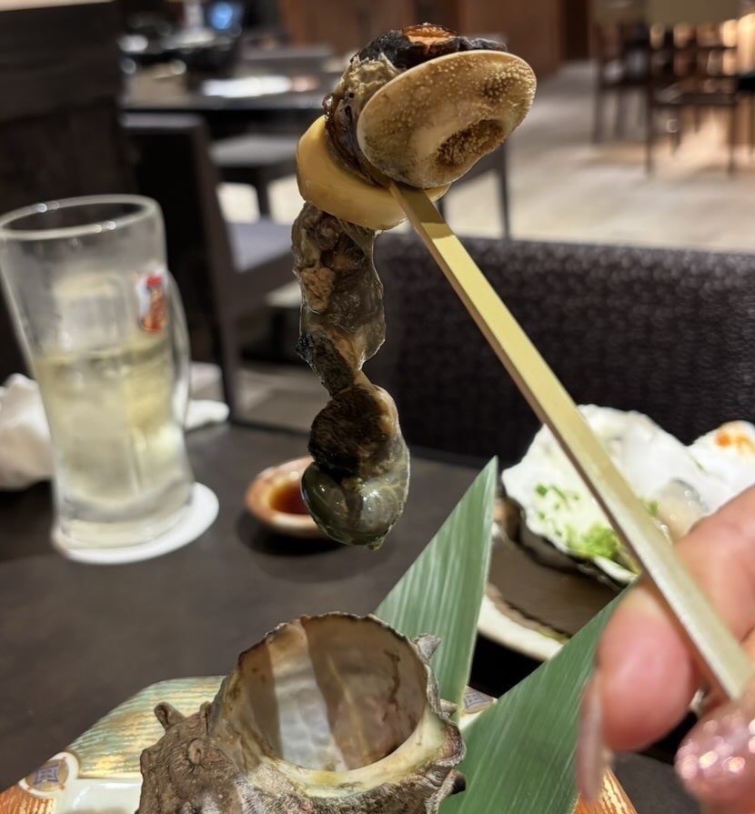 原始焼き酒場 火の丸（豊田市）　サザエの壺焼き