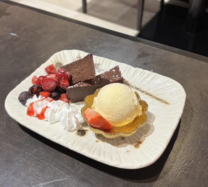 原始焼き酒場 火の丸（豊田市） ガトーショコラ