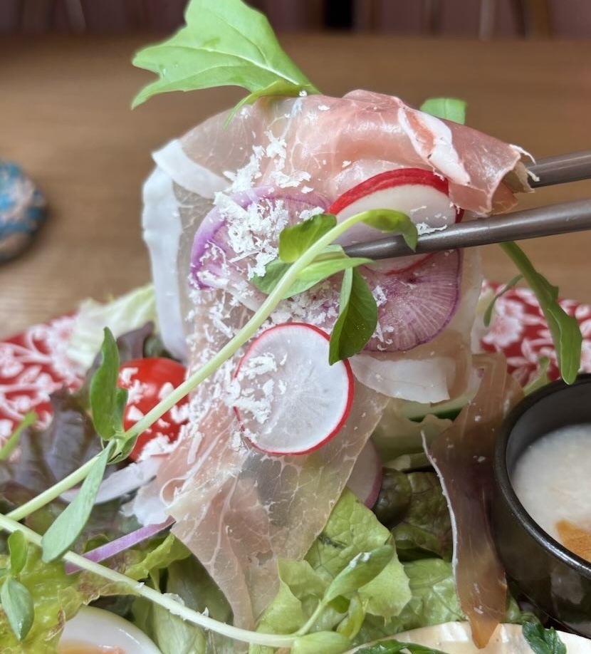 Halleloo Garden（みよし市）　生ハムサラダ