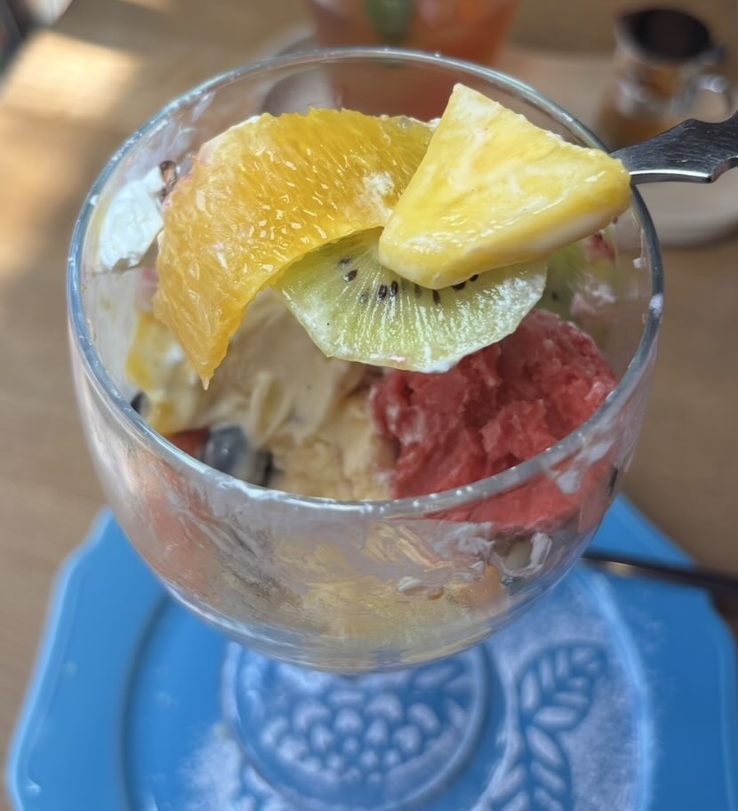 Halleloo Garden（みよし市）　ランチのフルーツパフェ