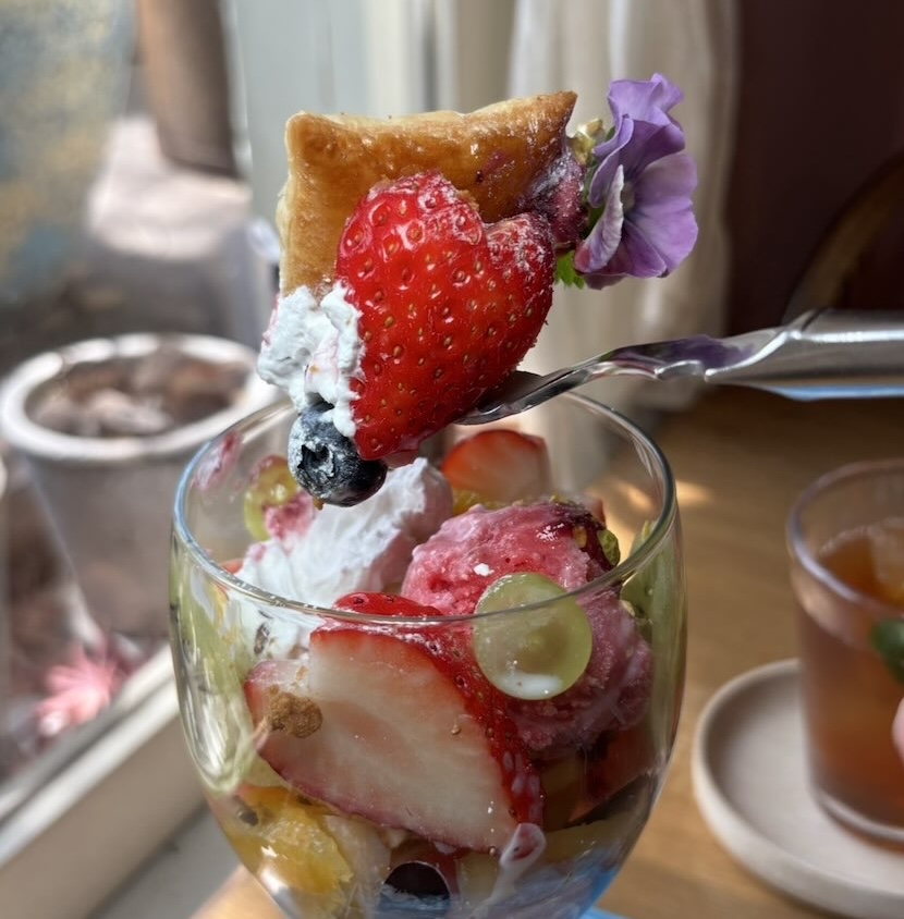 Halleloo Garden（みよし市）　ランチのフルーツパフェ