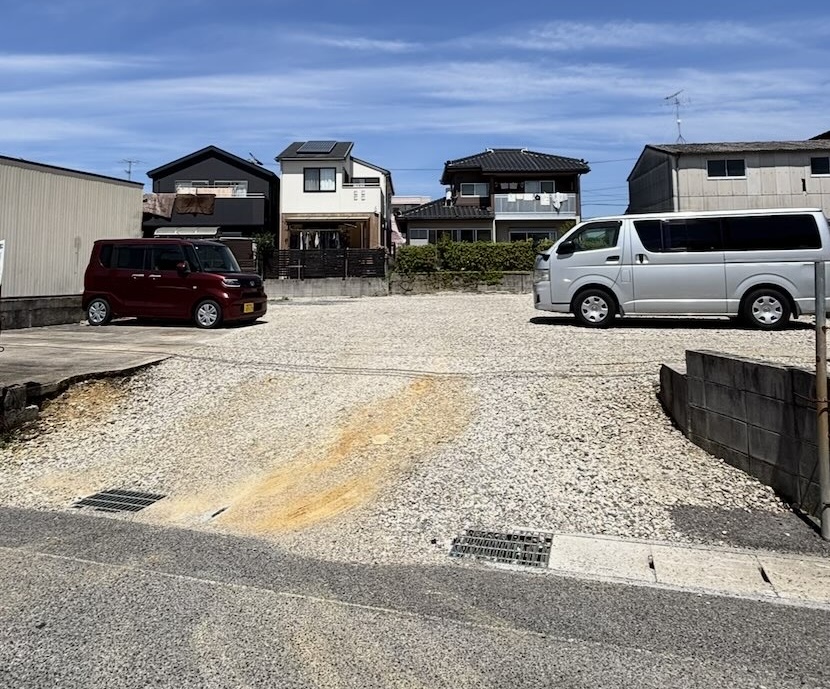 洋食やすひろ(豊田市) 駐車場