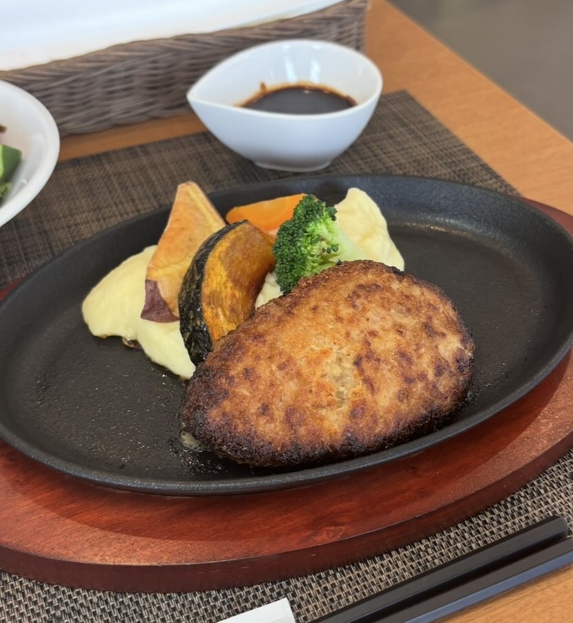 洋食やすひろ(豊田市) ハンバーグ