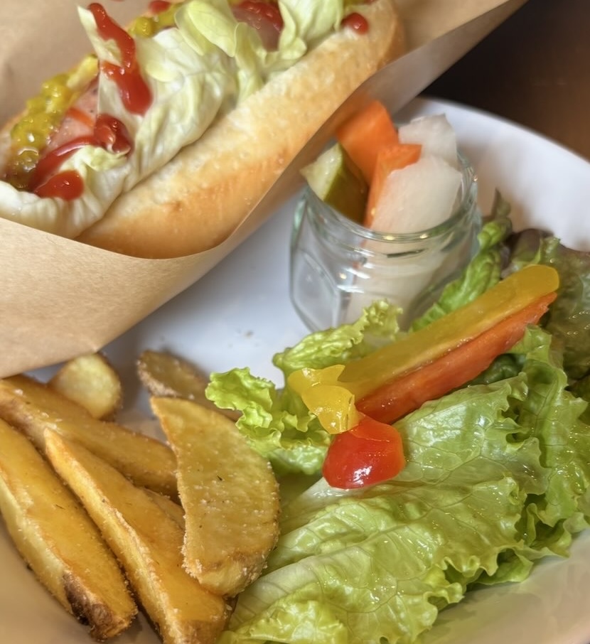 Cafe&Bar BooN（豊田市）　サラダとポテト