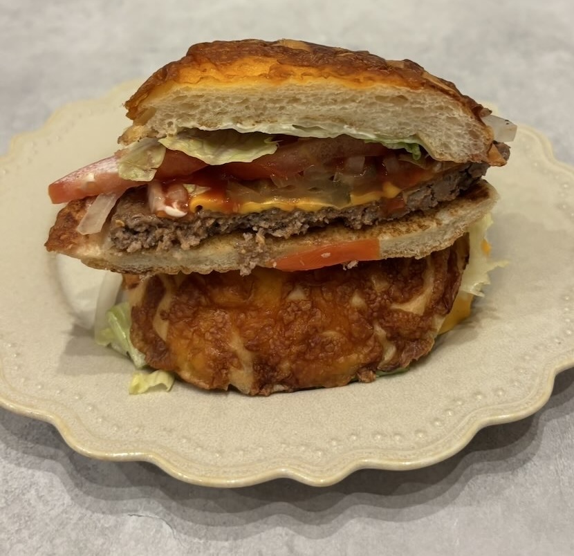 バーガーキング豊田GAZA店　チーズアグリーバーガーの断面