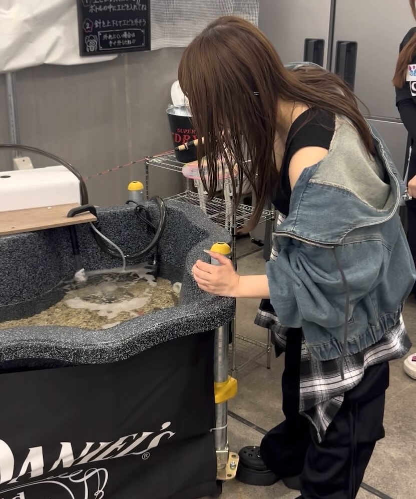 ビアガーデン おいでんテラス　豊田市駅　海老釣り