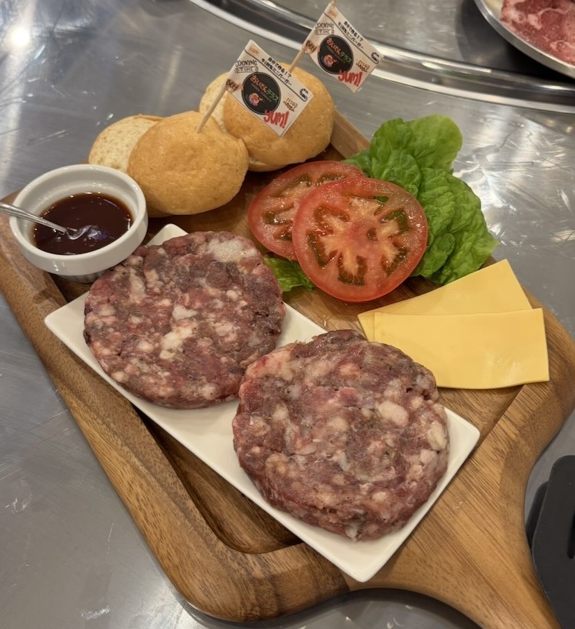 ビアガーデン おいでんテラス　豊田市駅　ミニハンバーガー