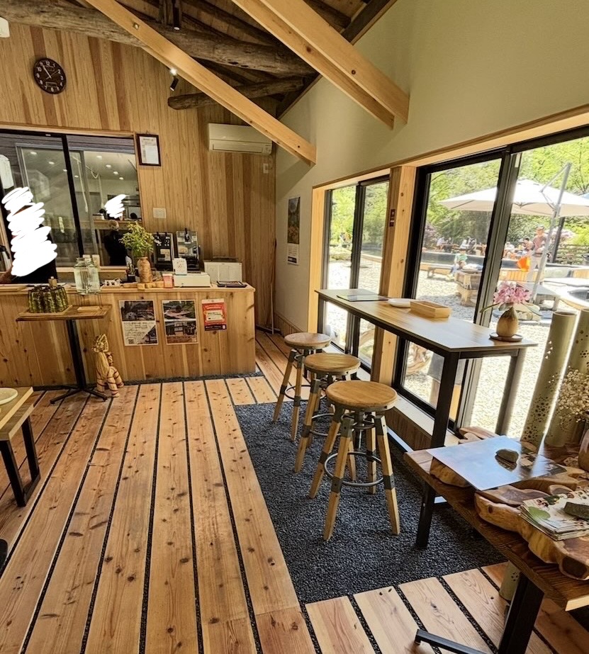 互いの森PARK|フォークテイルキッチン 店内風景