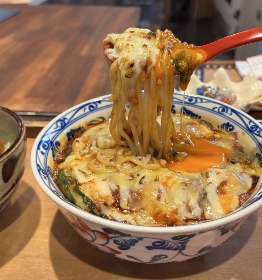 ちばる食堂（岡崎市）　麻婆炙りチー玉