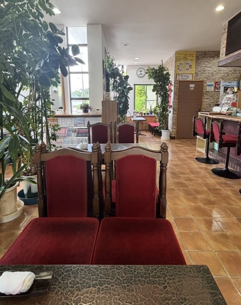 カフェ ド 路話留（ロワール）　店内風景