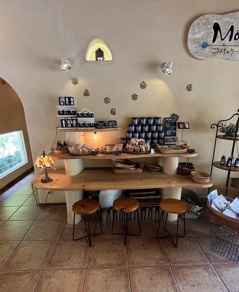 ブルーベリーのこみちのケーキ屋さん マコのお店 店内風景