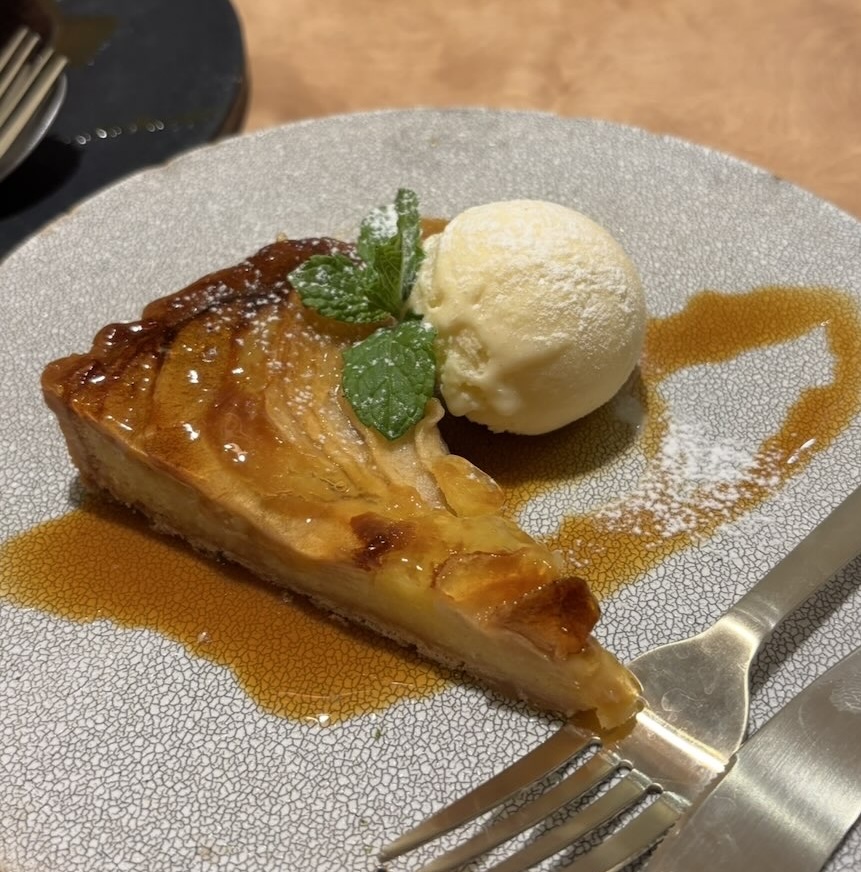 RoKu KANDA（豊田市）　アップルパイ