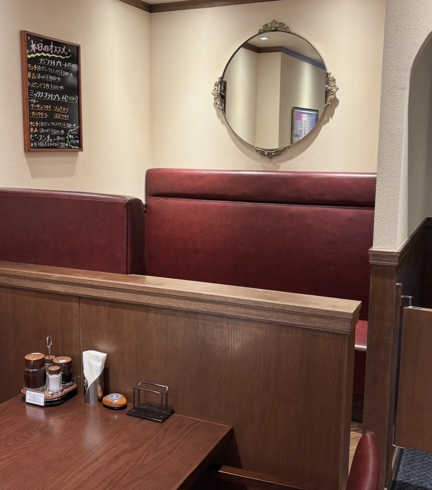洋食とケーキ グラメル(岡崎市) 店内風景