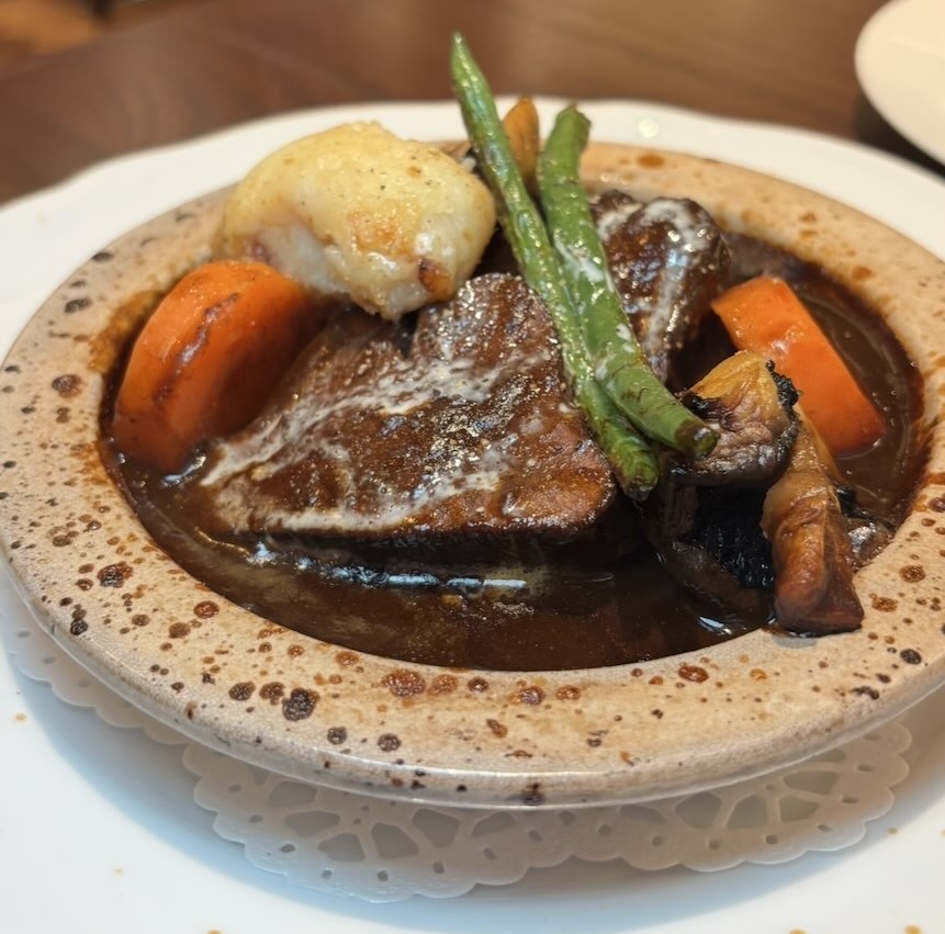 洋食とケーキ グラメル(岡崎市) 牛タンシチュー