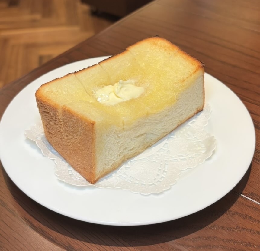 洋食とケーキ グラメル(岡崎市) 牛タンシチューのトースト