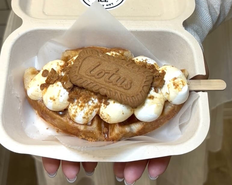夜遊びアイス豊田陣中店　クロッフル（キャラメル）