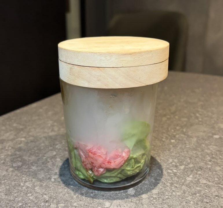 和牛焼肉わ（岡崎市）　和牛ユッケ瞬間燻製