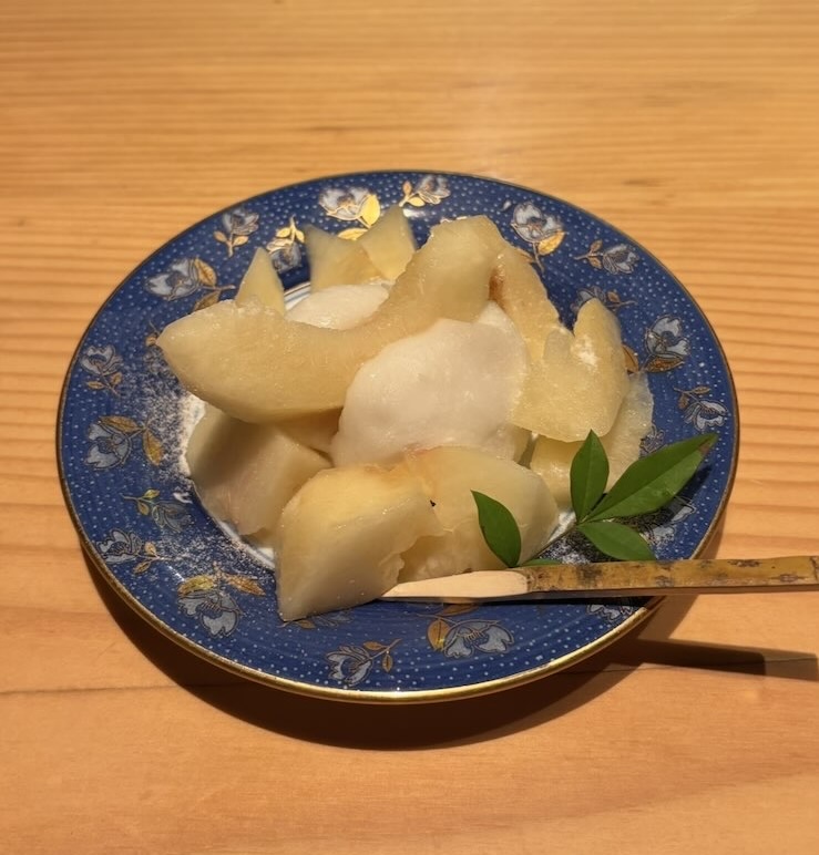 かき小屋厚岸水産 元城店　桃と大福のスイーツ