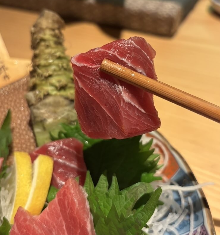 かき小屋厚岸水産 元城店　マグロの刺身