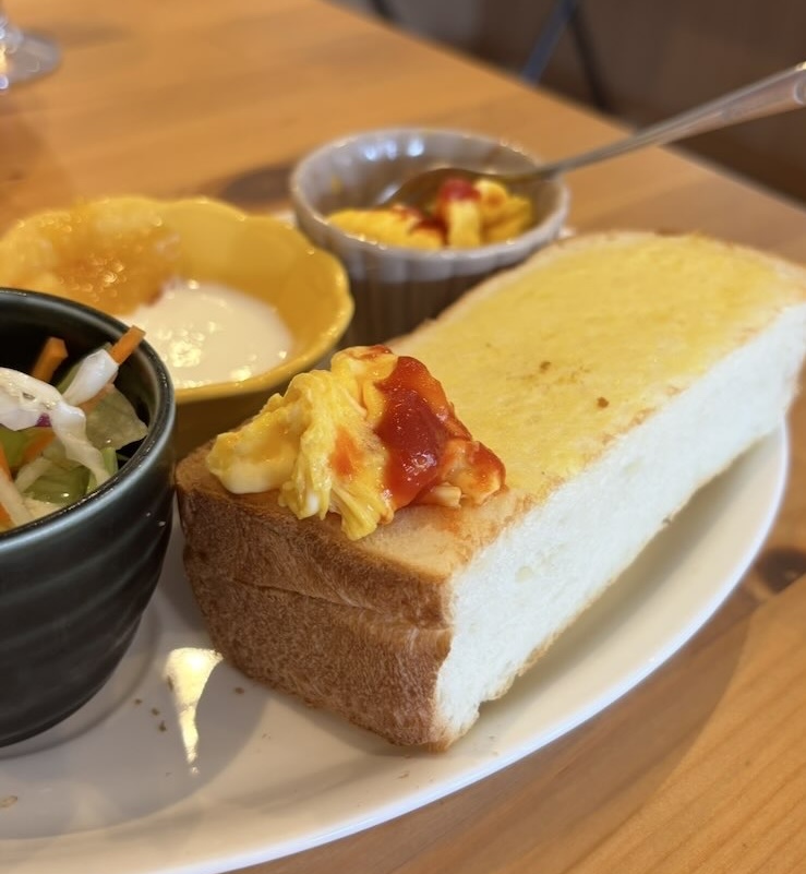 cafe TOOLS（豊田市）　トーストとエッグ