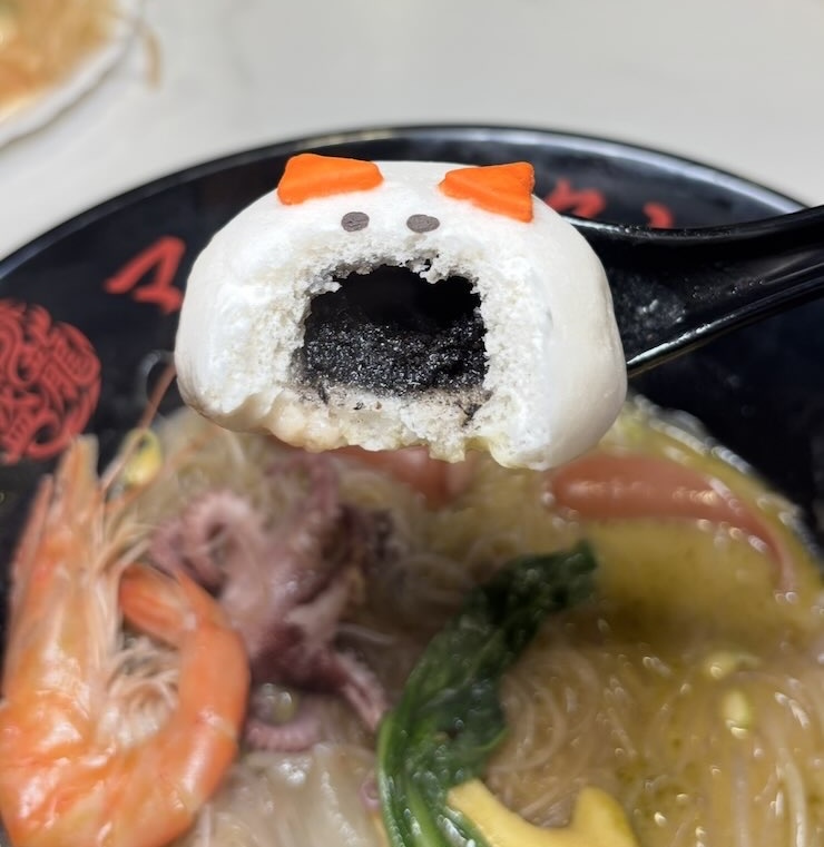 盛龍麻辣燙(豊田市) 青山椒マーラータンの豚ゴマまん