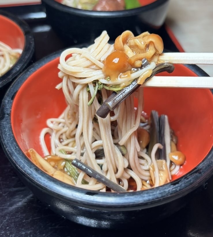 美伊屋(うまいや)豊田市 なめたけ蕎麦